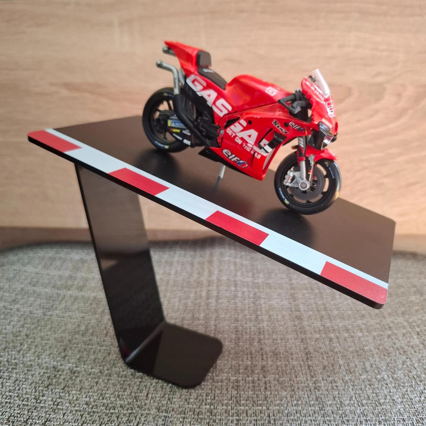 Moto Model with Stand (1:43 Scale) - Augusto Fernandez #37 - Moto Gift