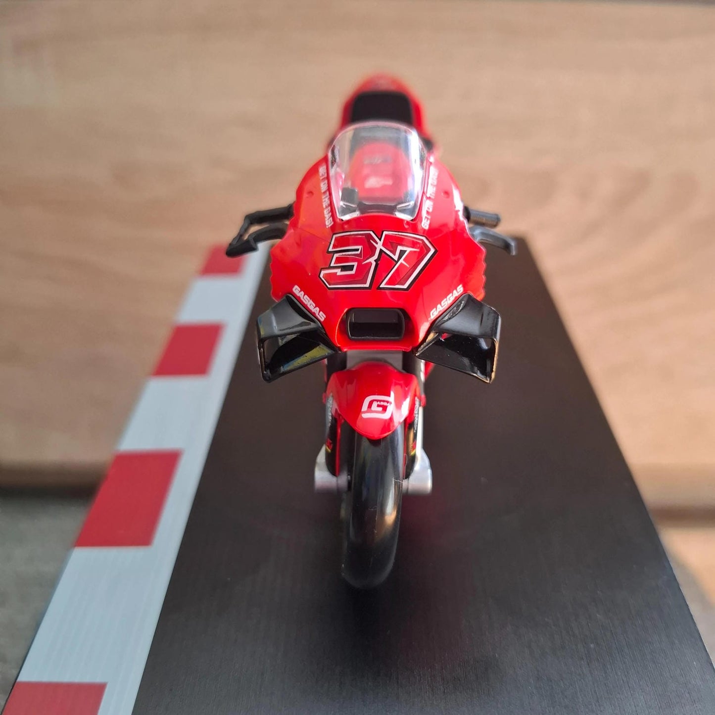 Moto Model with Stand (1:43 Scale) - Augusto Fernandez #37 - Moto Gift