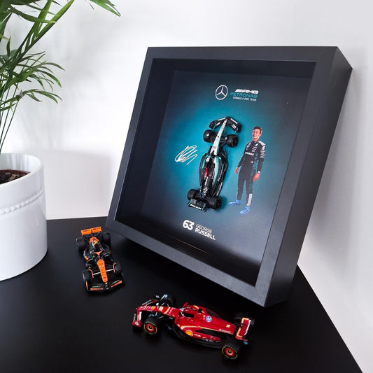 George Russell F1 Frame with 1:43 Scale Car - High-Quality Printed Background - 25x25 cm Display - Formula 1 Gift