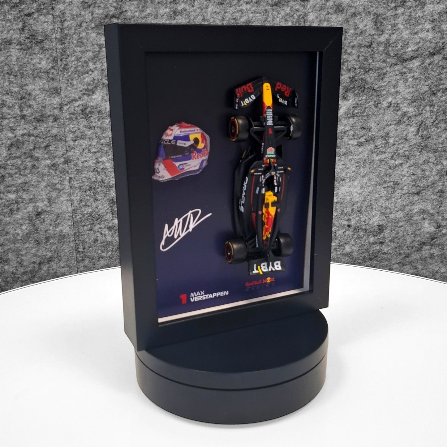 Max Verstappen F1 Frame with RB 1:43 Scale Car, 3D Helmet and Signature