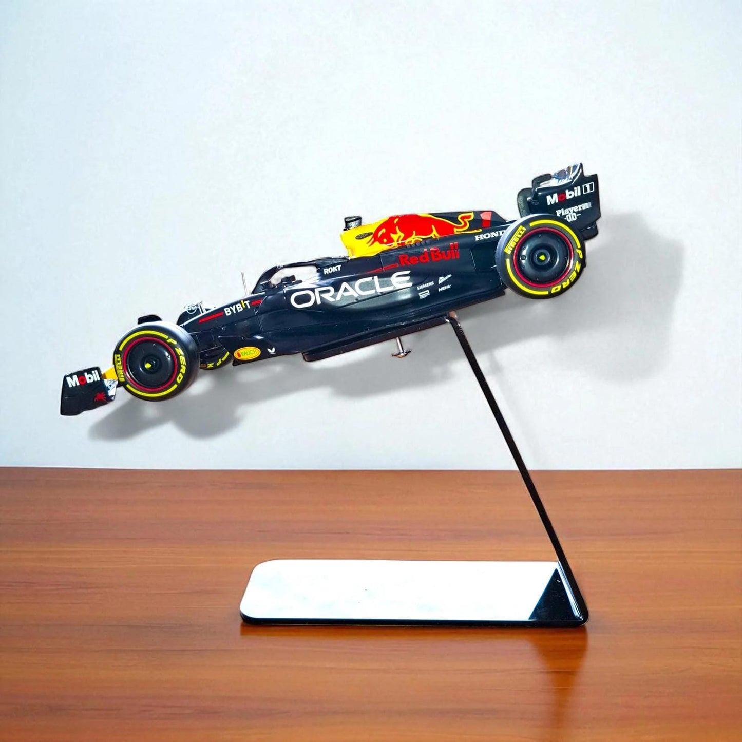F1 RB19 Car Model 1:24 with Stand - Max Verstappen #1 - Formula 1 Gift