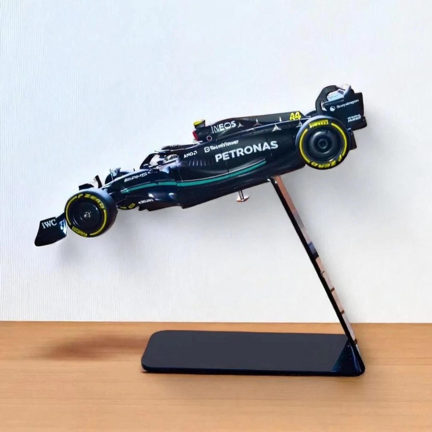 F1 Mercedes AMG Petronas Car Model 1:24 with Stand - Lewis Hamilton #44 - Formula 1 Gift