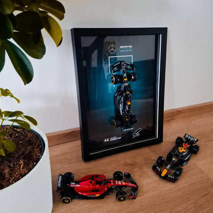 Lewis Hamilton F1 Frame with 1:24 Scale Car - High-Quality Printed Background - 30x40 cm Display - Formula 1 Gift