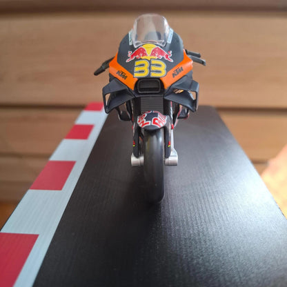 Moto Model with Stand (1:43 Scale) - Brad Bidner #33 - Moto Gift