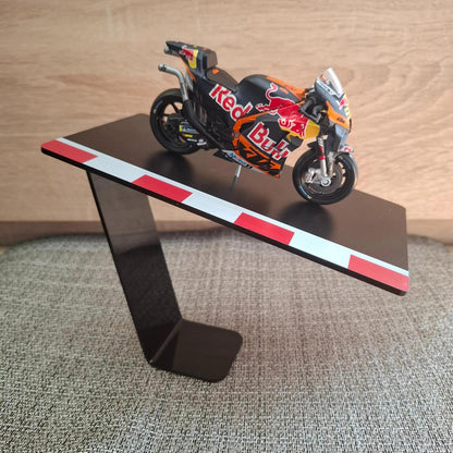 Moto Model with Stand (1:43 Scale) - Brad Bidner #33 - Moto Gift