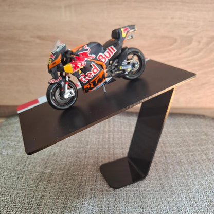 Moto Model with Stand (1:43 Scale) - Brad Bidner #33 - Moto Gift