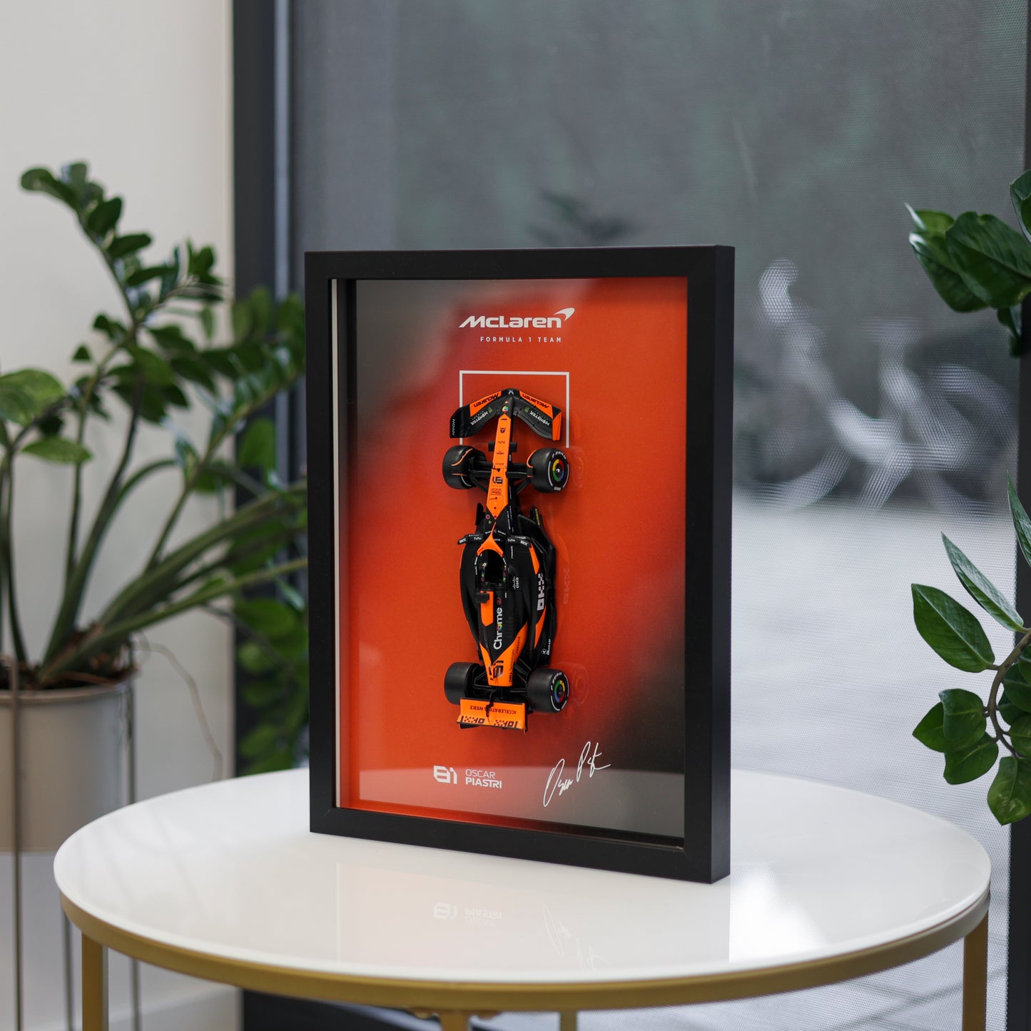 Oscar Piastri F1 Frame with McLaren 1:24 Scale Car - High-Quality Printed Background with Signature - 30x40cm Display - Formula 1 Gift
