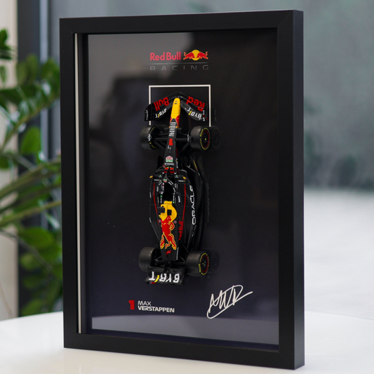 Max Verstappen F1 Frame with Red Bull 1:24 Scale Car - High-Quality Printed Background with Signature - 30x40cm Display - Formula 1 Gift