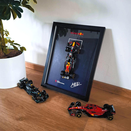 Max Verstappen F1 Frame with RB19 1:24 Scale Car - High-Quality Printed Background - 30x40 cm Display - Formula 1 Gift